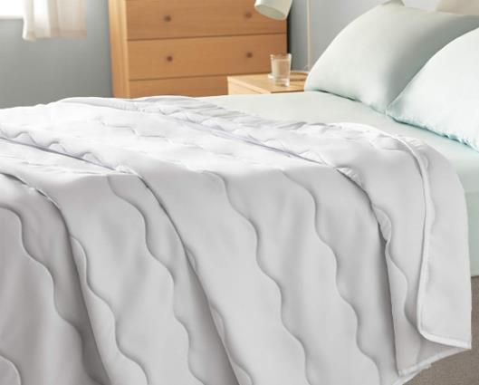 Superking - Silentnight Summer Breeze Duvet - 2.5 Tog