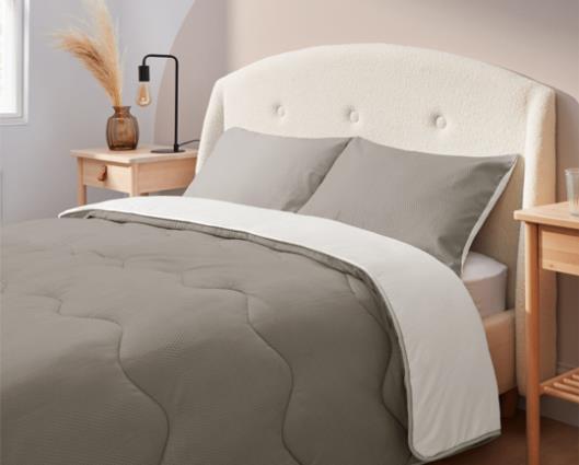 Superking - Silentnight Summer Breeze Seersucker Coverless Duvet 2.5 Tog Cream/Taupe